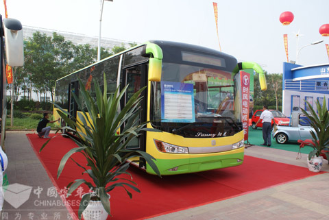 为杭州公交打造的样车LCK6121GHEV