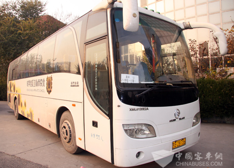 汇佳学校采购的第一批金旅产品