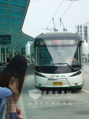 广州市民对107路的到来翘首以盼