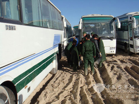 宇通第8年春运安全保障活动启动