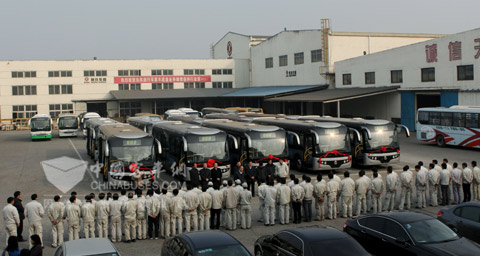 东风天翼纯电动客车批量交付襄阳市公交交车仪式