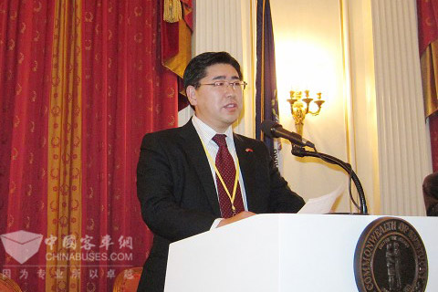 中大汽车集团总裁徐连宽发表中美新能源汽车合作远景的演讲