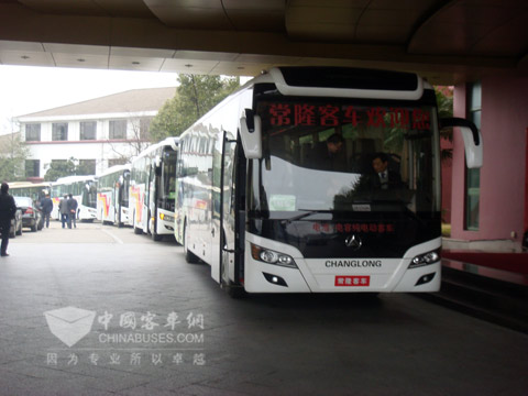 常隆客车纯电动旅游客车荣膺大会服务用车