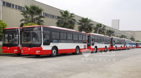 厦门金旅70辆XML6105J13CN型天然气客车整装待发，陆续交付无锡公交