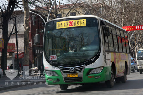 颇受市民欢迎的恒通客车