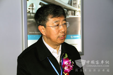 福田欧V新能源客车公司的总经理李洪俊接受XINGKONG.COM专访