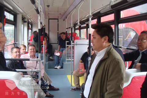 美国国会助手体验亚星客车