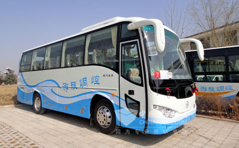 崆峒山景区购置的金旅客车6897J13