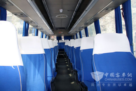 XMQ6115车内明亮干净、整洁如新