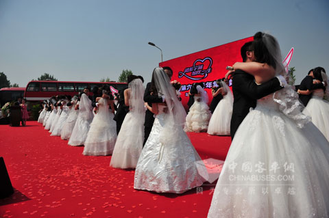 “情系宇通，相伴一生”青年集体婚礼