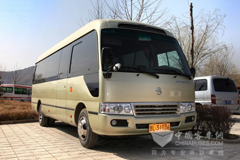 新购置的金旅现代底盘考斯特