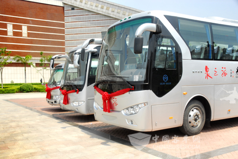 厦门金旅12辆旅游接待用车批量交付予泉州南少林旅游发展有限公司