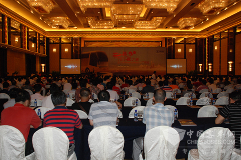 青年客车“超越之旅”全国巡展活动广东站现场