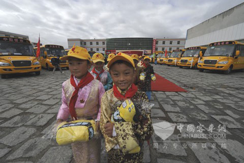 宇通校车给学生上学带来极大便利