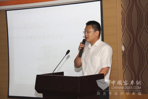 安徽江淮客车有限公司销售公司副总经理武文雷发言