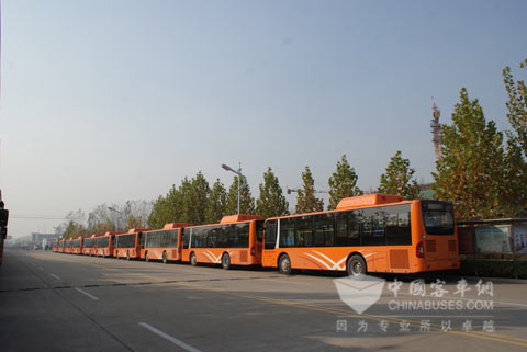 即将交付青岛公交的245辆LCK6103GC