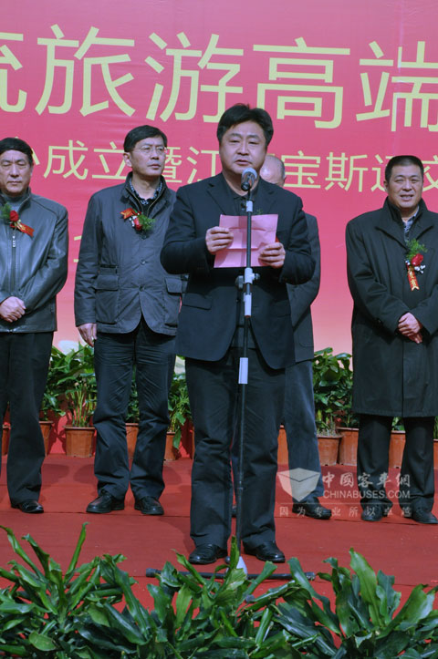 江淮客车有限公司副总经理许树生发言