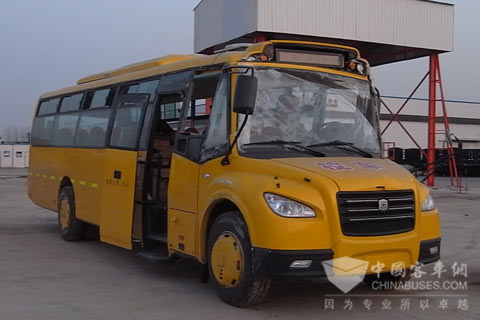 校车LCK6100DX侧翻后正常行驶