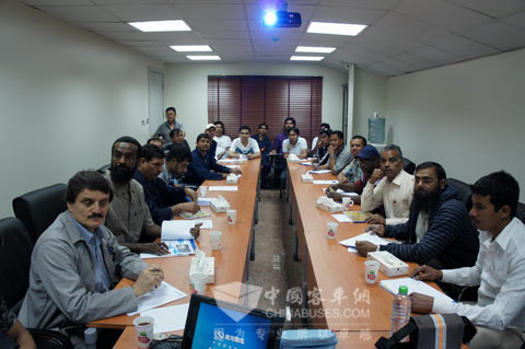 大金龙优质服务“朝觐”车辆 