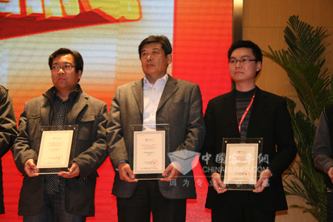 五洲龙获“第六届影响中国客车业”中国市场推荐车型