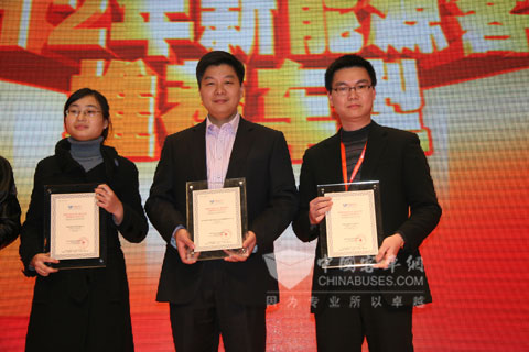 五洲龙获“第六届影响中国客车业”新能源客车推荐车型