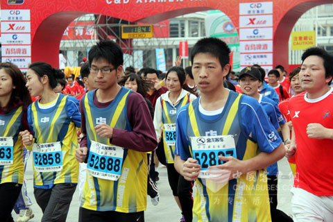 每年一届的马拉松已成为厦门市民同欢的节日