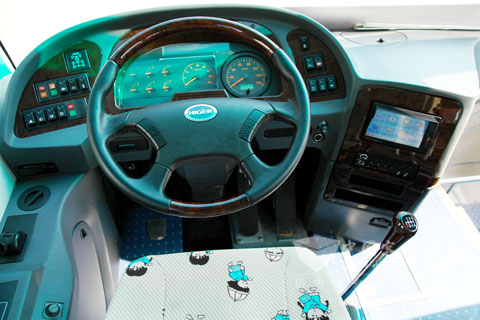 海格校车匹配了G-BOS智慧运营系统