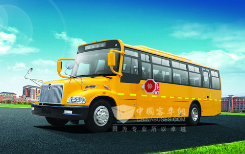 金旅“长头”校车