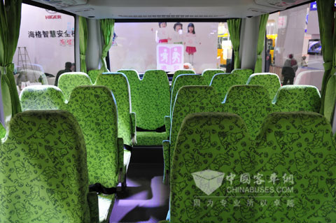 海格智慧安全校车车内一角
