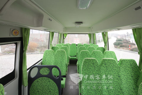 海格智慧安全校车车内一角