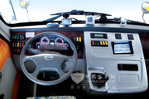 海格智慧安全校车驾驶区