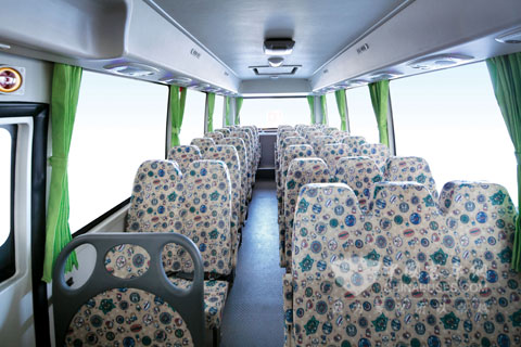 海格智慧安全校车内饰.