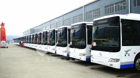 40辆XML6745J23C公交整装待发