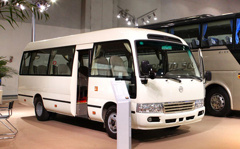 厦门金旅XML6700考斯特