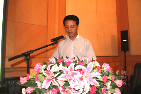 中通客车总经理孙庆民发表讲话