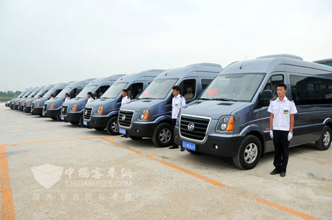 黄海客车整装待发