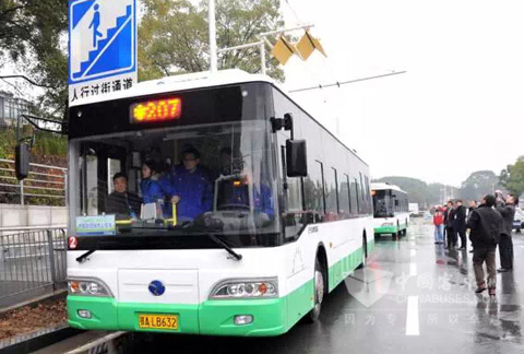 东风扬子江纯电动公交