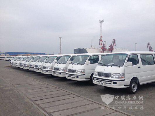 大年初二清晨 出口埃及XMQ6500E整装待发