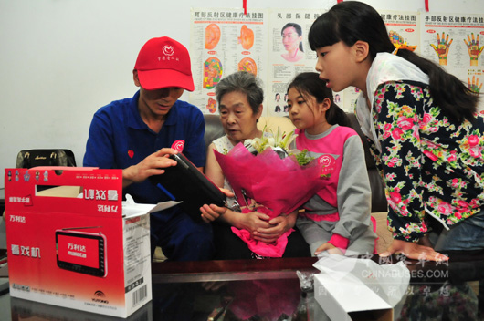 宇通承担社会责任推动品牌成长