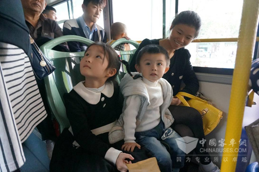 妈妈说，没有难闻的味道，对宝宝成长会有好处