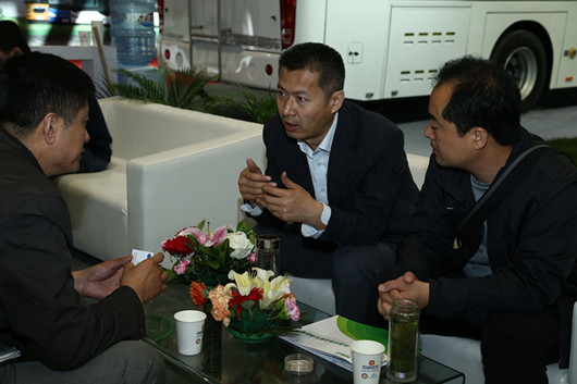 贾开潜副总经理与客户深入交流