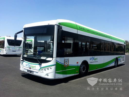 配置艾里逊变速箱的公交车