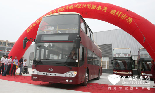 安凯双层敞篷巴士批量交付