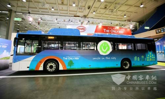 比亚迪携纯电动大巴K9