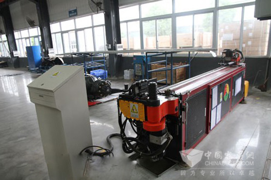 全自动数控弯管机