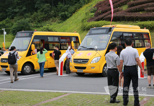 安凯高品质校车引发关注