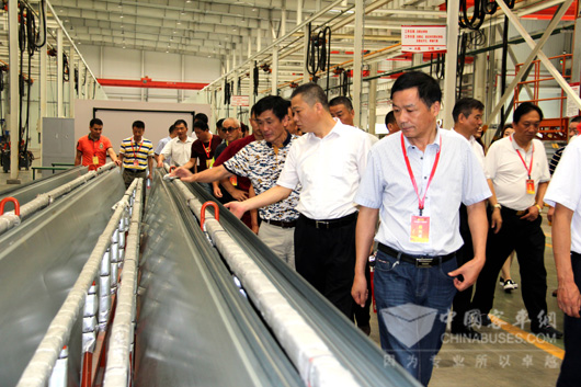 客户走进新基地