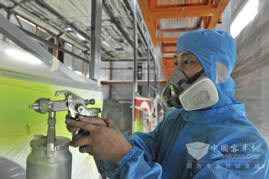 时代电动涂装师傅钟明志