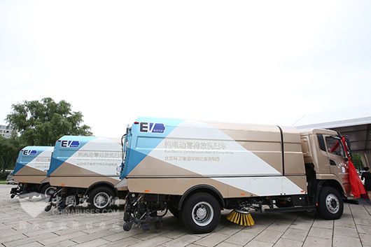 全球首款16吨纯电动洗扫车T8