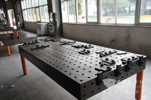 时代电动第一个引进柔性夹具系统